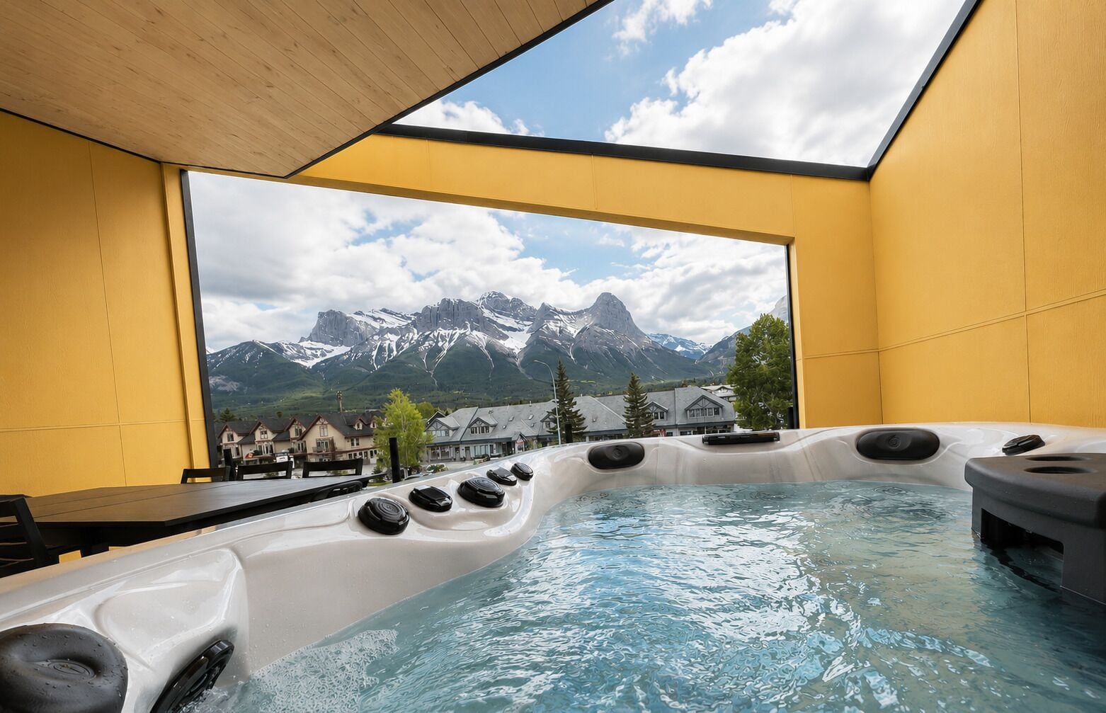 Outdoor spa tub