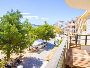 Property grounds - Lovely beachfront apartment (Puerto de Pollensa)