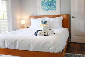 2 bedrooms, iron/ironing board, WiFi, bed sheets - Sojourn Shell Suite 2 BR 2 BA at Beach Cottages (Norfolk)
