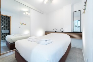 Free WiFi, bed sheets