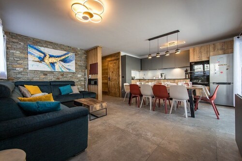 Apartment for 8/10 people in a new residence on the slopes