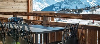 Apartment for 9 people with a Nordic bath in a new residence on the slopes