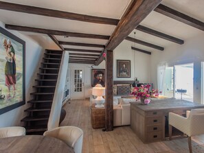 Interior - Luxury villa with heated pool and sea views (Roquebrune-sur-Argens)