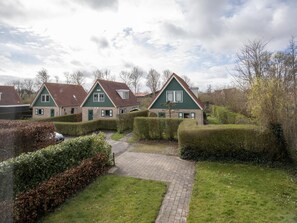 Exterior - Lovely air-conditioned holiday home in Zeeland (Zonnemaire)
