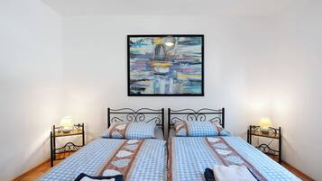 1 bedroom, free WiFi, bed sheets