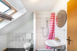 Shower, towels