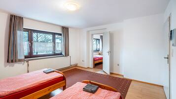 2 bedrooms, free WiFi, bed sheets