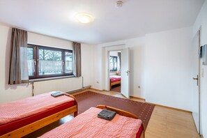 2 bedrooms, free WiFi, bed sheets