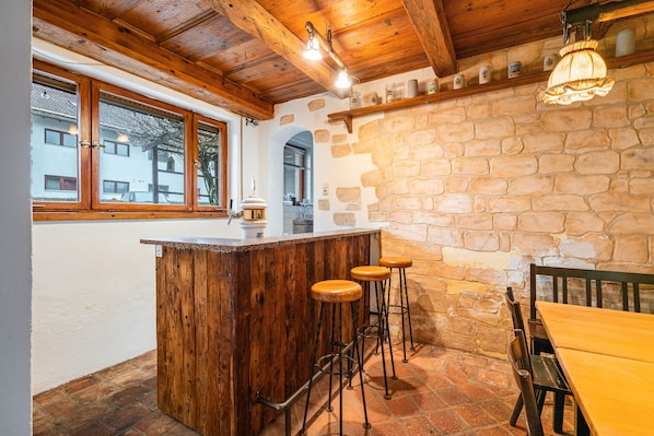 Dining - Knödelhof 'Appartement 8' with Shared Terrace and Wi-Fi (Putzbrunn)