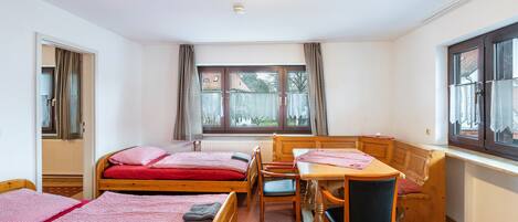 2 間睡房、免費 Wi-Fi、床單