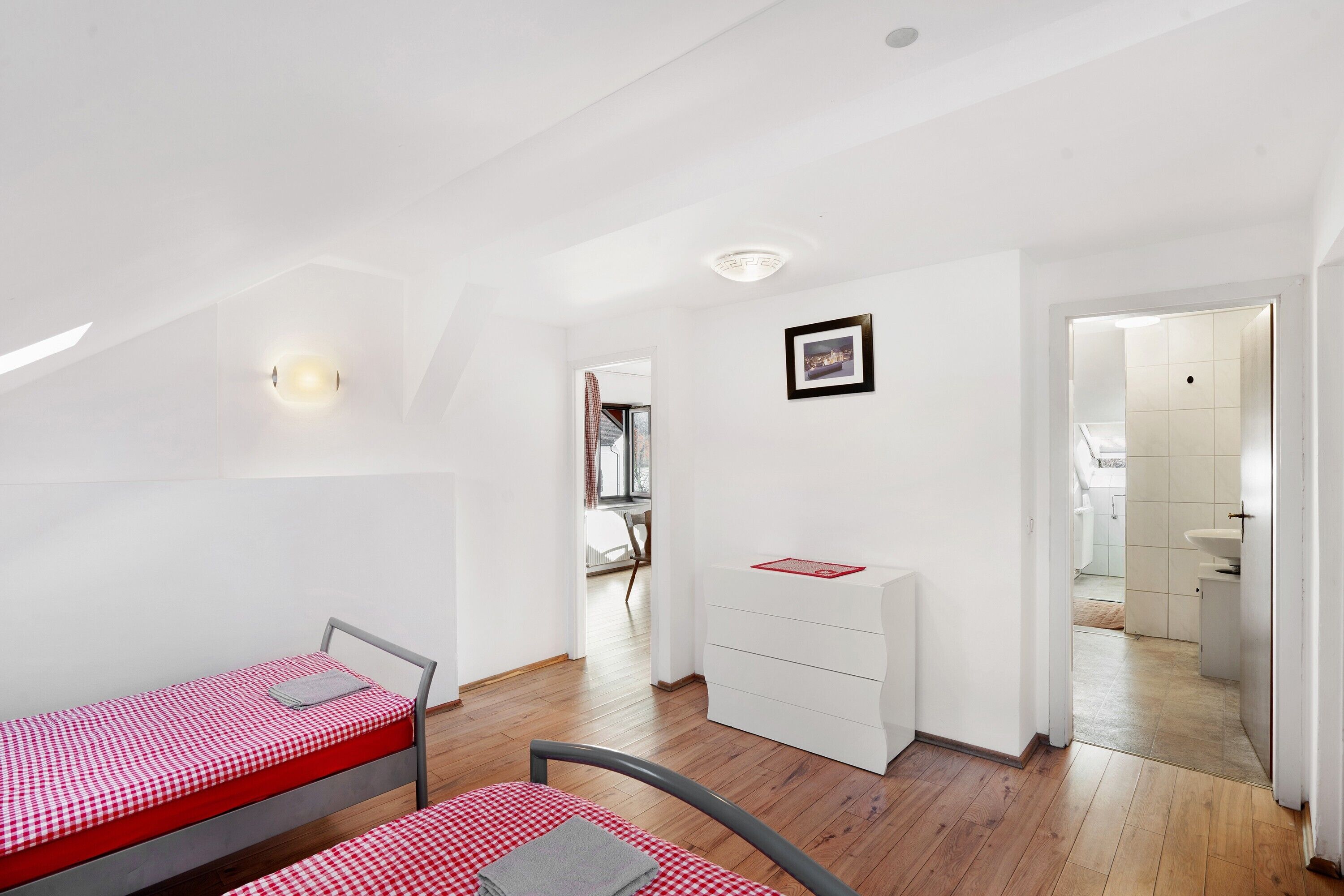 3 habitaciones, wifi gratis y ropa de cama 