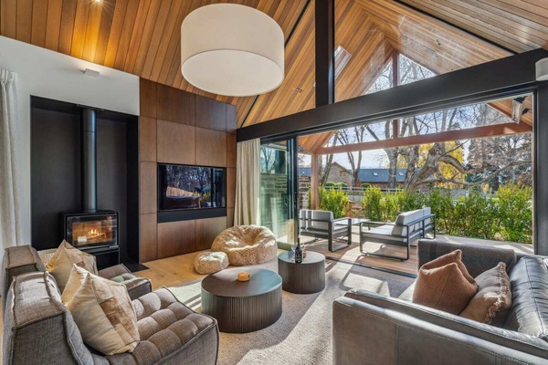 TV, fireplace, stereo, offices