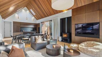 TV, fireplace, stereo, offices
