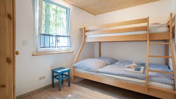 2 bedrooms, free WiFi, bed sheets