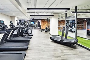 Fitness facility - Stellar Clarendon 1BR w/ Pool, Gym & Squash, nr Dining, by Blueground (Arlington)