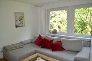 TV, DVD-spiller og stereoanlegg