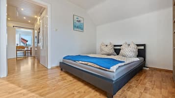2 bedrooms, free WiFi, bed sheets
