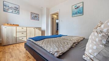 2 bedrooms, free WiFi, bed sheets