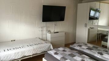 2 bedrooms, free WiFi, bed sheets