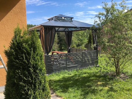 Property grounds. Apartment 'Fewo Eberau' with Shared Garden and Wi-Fi