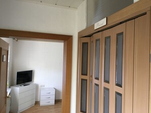 Interior - Apartment 'Fewo Eberau' with Shared Garden and Wi-Fi (Ebrach)