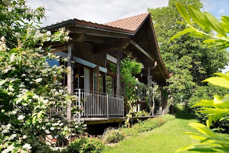 外観. Holiday Home 'Ferienhaus Im Grünen' with Private Terrace and Wi-Fi