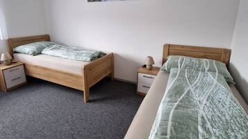 2 Schlafzimmer, kostenloses WLAN, BettwÀsche