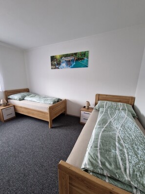 2 habitaciones, wifi gratis y ropa de cama 