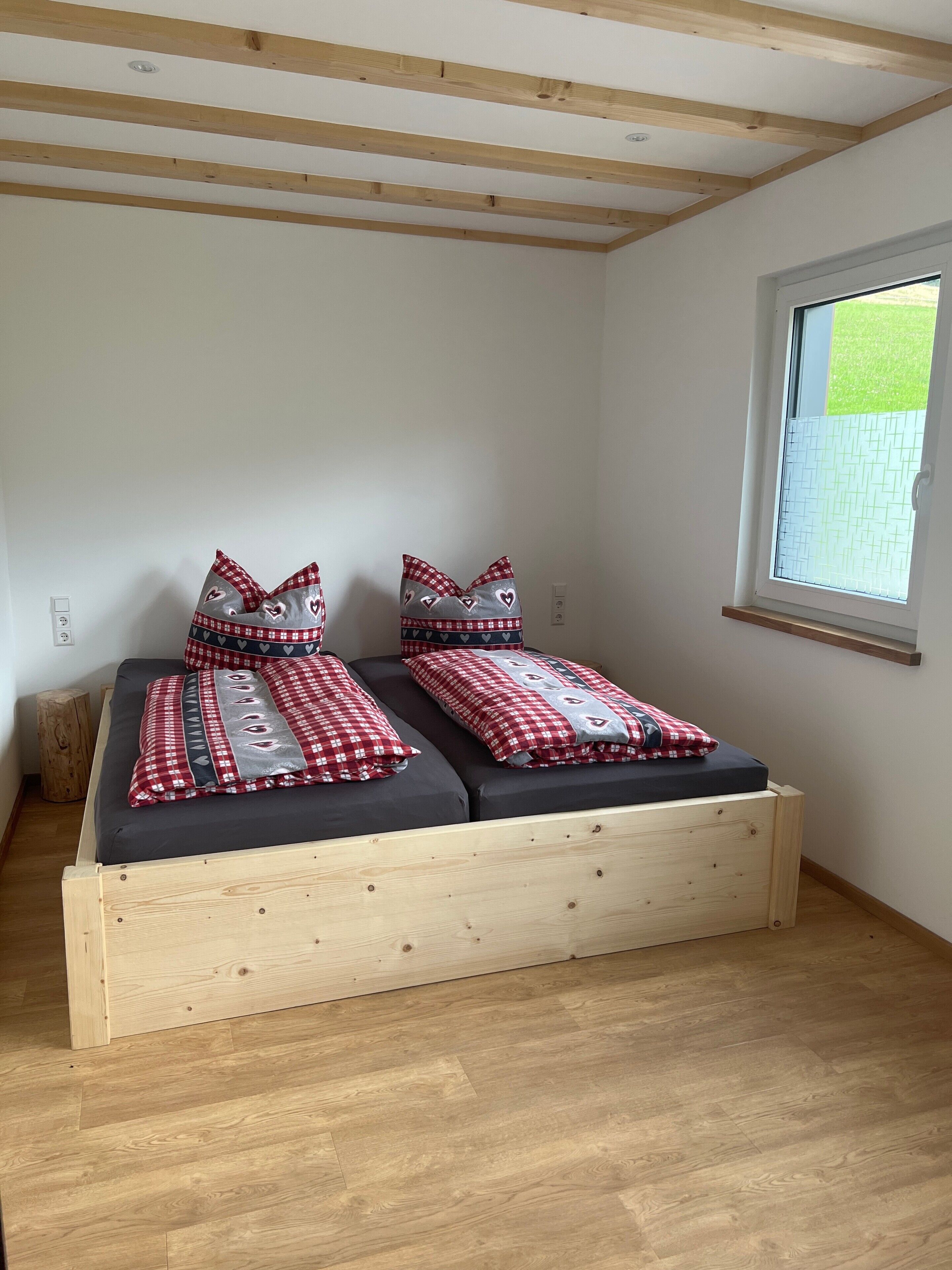 6 dormitorios, wifi gratis, ropa de cama y accesible en silla de ruedas