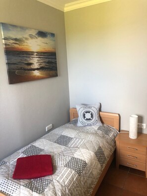 2 bedrooms, iron/ironing board, free WiFi, bed sheets - Apartment 'Wellness Penthouse Meerblick' with Sea View, Shared Garden and Wi-Fi (Sierksdorf)