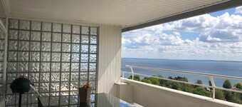 Apartment 'Wellness Penthouse Meerblick' with Sea View, Shared Garden and Wi-Fi