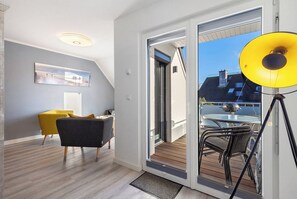 TV, DVD player - Apartment 'Ferienwohnung Wiesen' with Balcony and Wi-Fi (Grömitz)