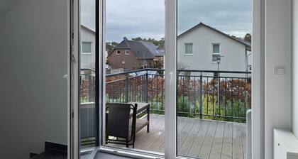Ferienwohnung 'Modernes Appartement 100m2' mit Gemeinschaftsgarten, Balkon und WLAN