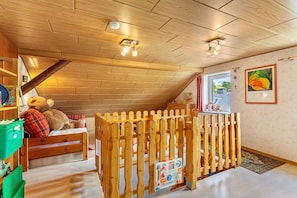 Children’s area - Holiday Home 'Biedermann' with Terrace, Balcony Wi-Fi and Meine Card plus Gästekarte (Willingen (Upland))