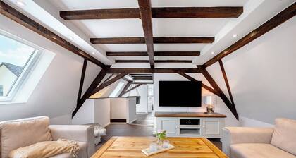 Ferienwohnung RheinblickNOW im Fachwerkhaus TOP + NEU saniert mit Garten und WLAN