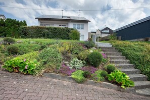 Exterior - Apartment 'Ferienwohnung Barbara' with Private Terrace and Wi-Fi (Rheinfelden (Baden))
