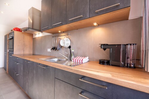 Ferienwohnung Weitblick" mit Bergblick, Balkon und WLAN