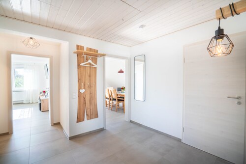 Apartment 'Ferienwohnung Weitblick' with Mountain View, Balcony and Wi-Fi