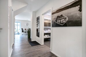 Interior - Apartment 'Käptn's Suite' with Private Garden and Wi-Fi (Klanxbüll)