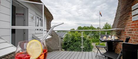 تناول الطعام بالخارج