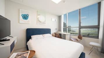 Blackout drapes, free WiFi