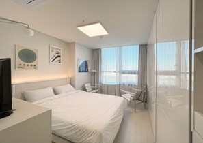 Blackout curtains, free WiFi - UH FLAT THE SONGDO (Incheon)