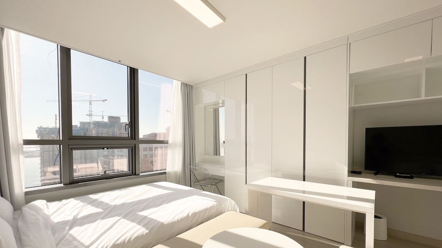 UH FLAT THE SONGDO