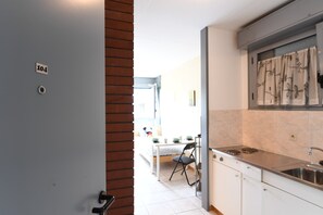 Standard Studio (Chiasso Apartments 202)