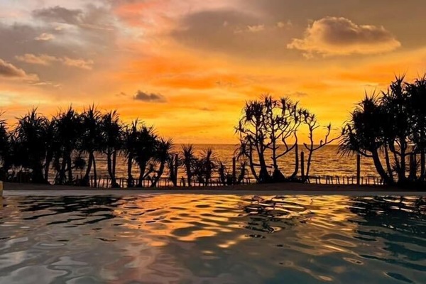 Seasonal outdoor pool