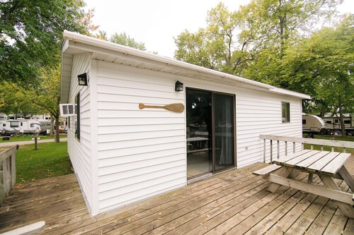 Sunset Bay, a 3BR lakefront cabin situated on the Horseshoe Chain of Lakes
