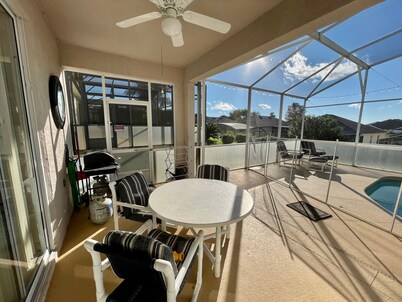 Grand Fabulous 4BR Pool Home Near Disney