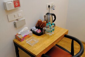 In-room dining - Lime Tree Premier Near Medanta Medicity (Gurugram)