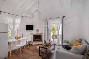 TV, fireplace - Peaceful Villa at Apanema Mindfulness Lefkada (Sfakiotes)