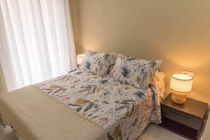 4 slaapkamers, een strijkplank/strijkijzer, wifi, beddengoed